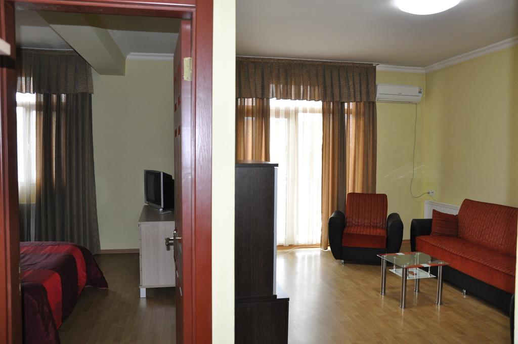 Prestige Hotel Batumi Szoba fotó